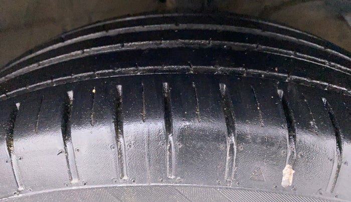 2021 Maruti Swift ZXI+, Petrol, Manual, 23,963 km, Right Front Tyre Tread