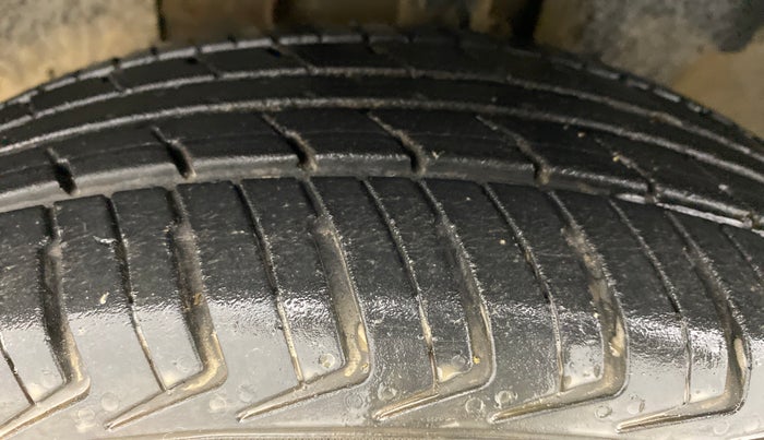 2019 Renault Kwid RXT Opt, Petrol, Manual, 21,311 km, Left Front Tyre Tread