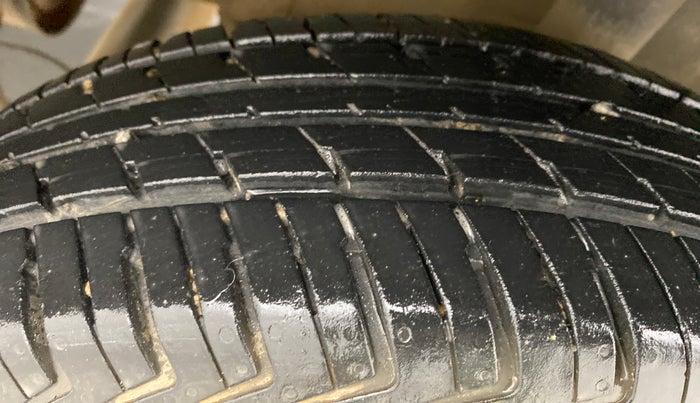 2019 Renault Kwid RXT Opt, Petrol, Manual, 21,311 km, Left Rear Tyre Tread