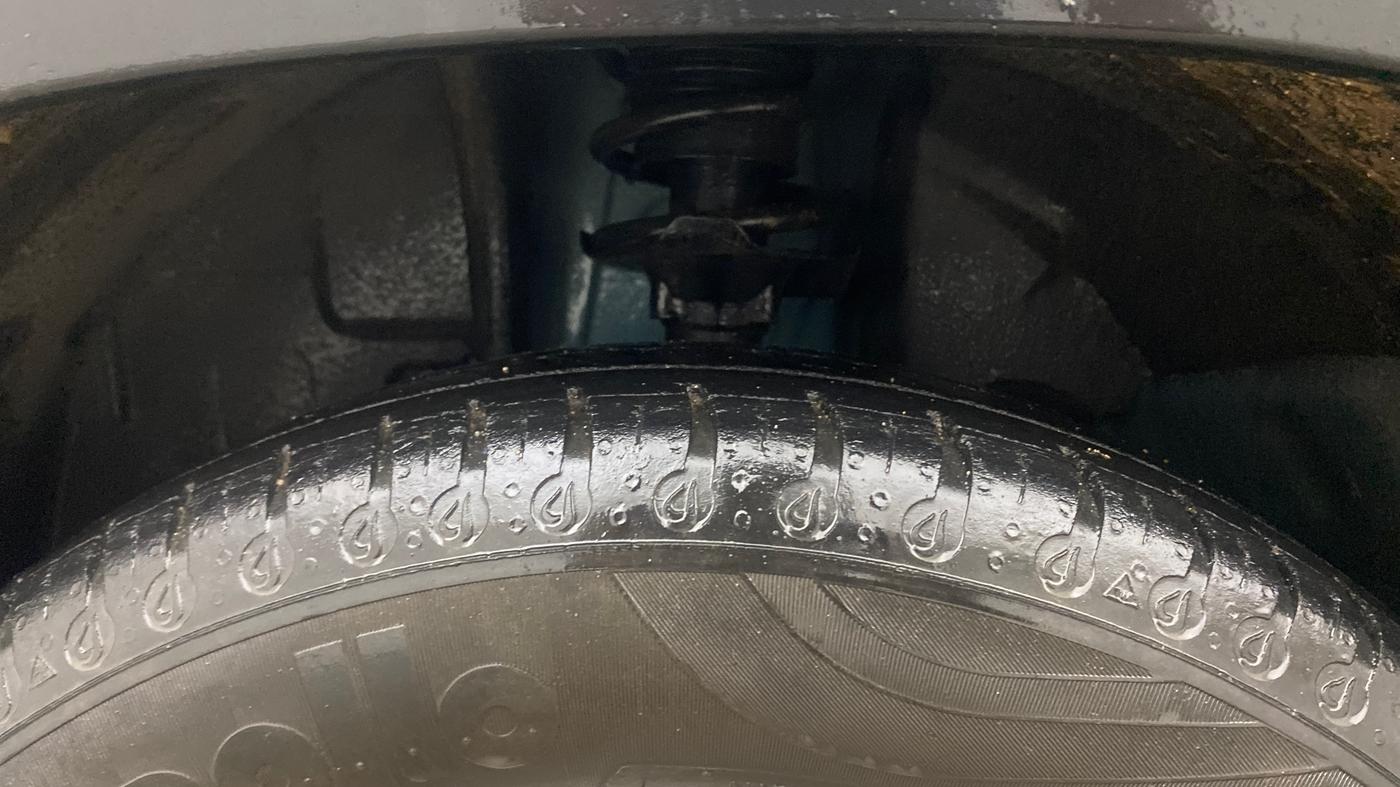 2022 Renault Kwid RXT 1.0, Petrol, Manual, 35,249 km, Left Front Tyre Tread