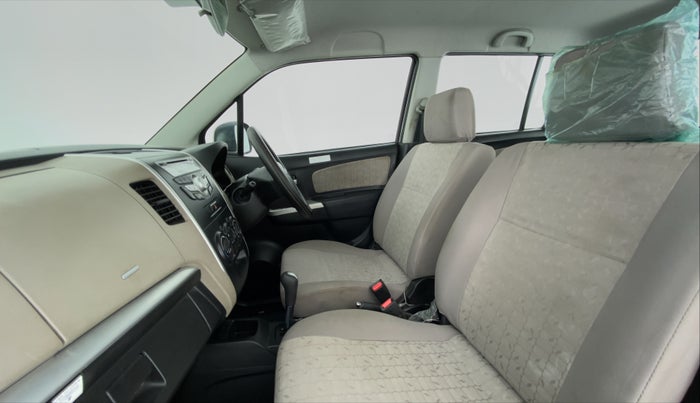 2016 Maruti Wagon R 1.0 VXI AMT, Petrol, Automatic, 21,787 km, Right Side Front Door Cabin