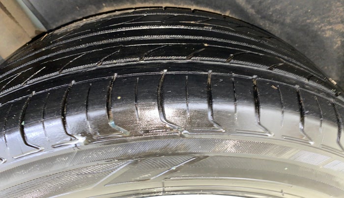 2021 Maruti S Cross ZETA 1.5, Petrol, Manual, 72,737 km, Right Rear Tyre Tread