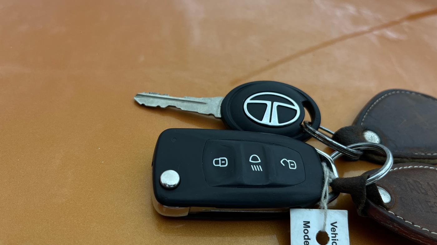 2018 Tata Tiago XZ PETROL, Petrol, Manual, 41,610 km, Key Close Up