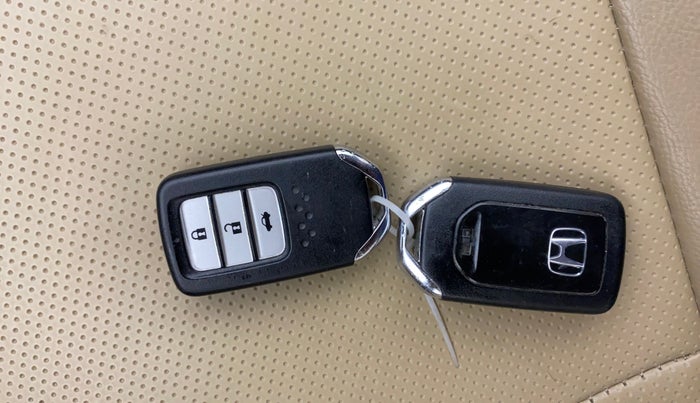 2019 Honda City 1.5L I-VTEC V MT, Petrol, Manual, 43,764 km, Key Close Up