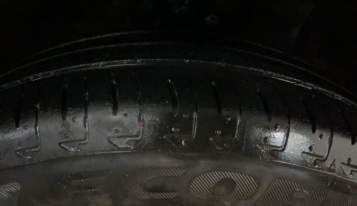 2018 Honda Amaze 1.2L I-VTEC V, Petrol, Manual, 81,624 km, Right Front Tyre Tread