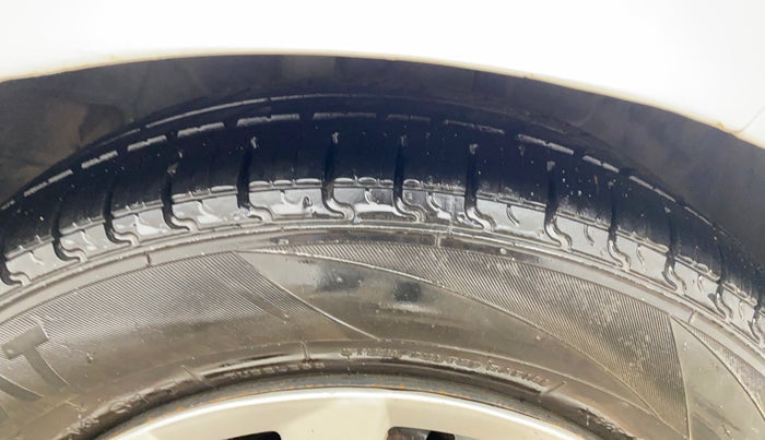 2020 Datsun Redi Go T(O) 1.0 AMT, Petrol, Automatic, 50,080 km, Right Front Tyre Tread