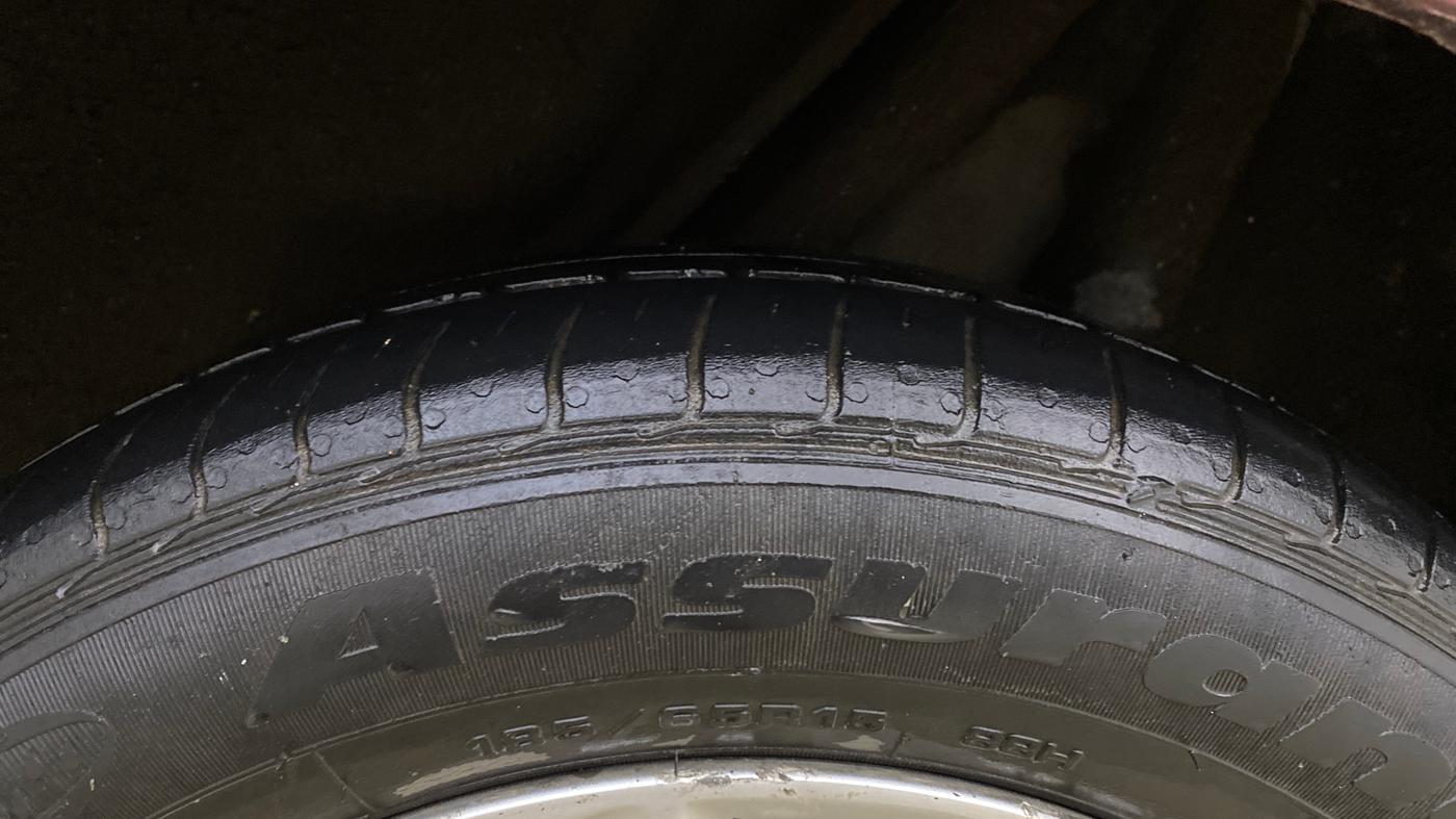 2015 Honda Mobilio 1.5L I-DTEC V, Diesel, Manual, 1,14,912 km, Left Rear Tyre Tread