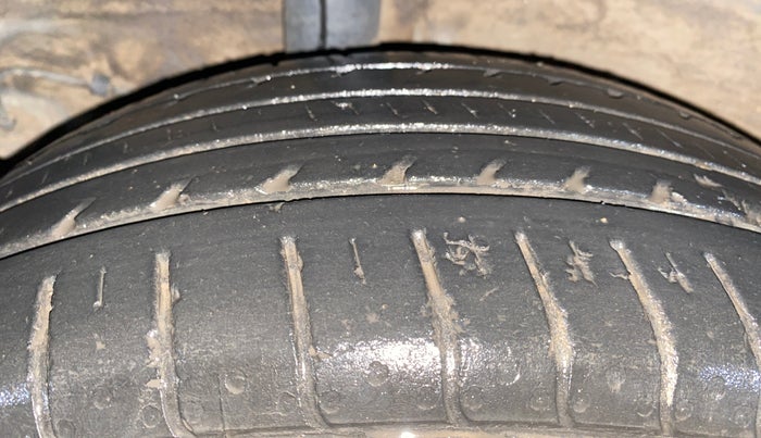 2022 KIA SONET HTE 1.5, Diesel, Manual, 35,394 km, Right Rear Tyre Tread