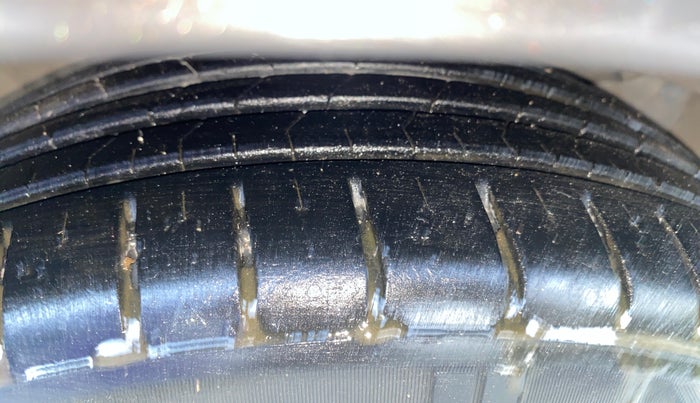 2018 Honda City 1.5L I-VTEC ZX CVT, CNG, Automatic, 97,526 km, Right Front Tyre Tread