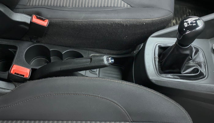 2020 Ford FREESTYLE TITANIUM 1.2 TI-VCT MT, Petrol, Manual, 33,341 km, Gear Lever