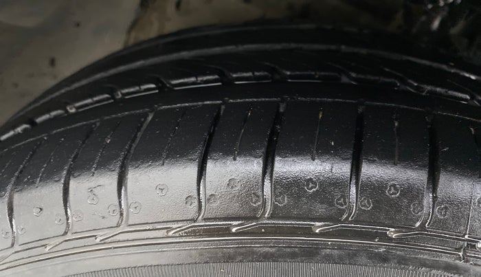 2020 Ford FREESTYLE TITANIUM 1.2 TI-VCT MT, Petrol, Manual, 33,341 km, Left Front Tyre Tread