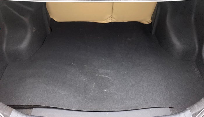 2018 Toyota YARIS G CVT, Petrol, Automatic, 14,875 km, Boot Inside
