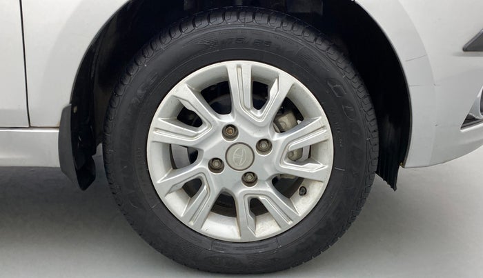 2018 Tata Tiago XZA 1.2 REVOTRON, Petrol, Automatic, 7,048 km, Right Front Wheel