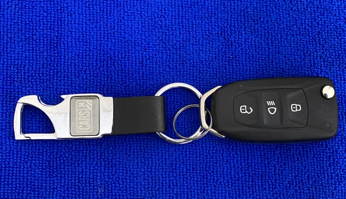 2018 Tata Tiago XZA 1.2 REVOTRON, Petrol, Automatic, 7,048 km, Key Close Up