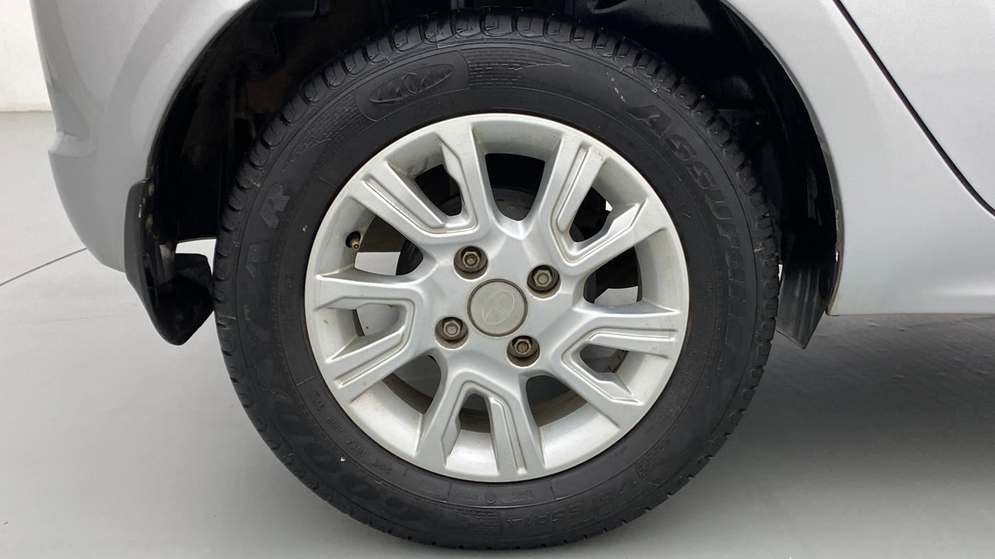 2018 Tata Tiago XZA 1.2 REVOTRON, Petrol, Automatic, 7,048 km, Right Rear Wheel