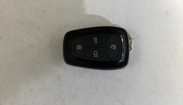 2022 Tata NEXON XZA PLUS PETROL DARK EDITION, CNG, Automatic, 41,875 km, Key Close Up