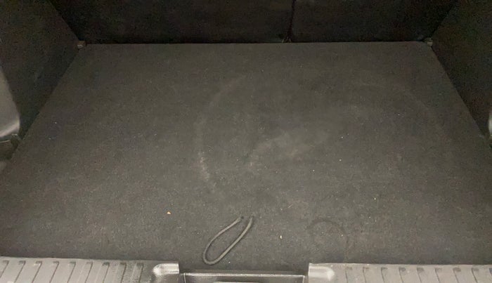 2018 Maruti Vitara Brezza ZDI PLUS AT DUAL TONE, Diesel, Automatic, 1,03,888 km, Boot Inside