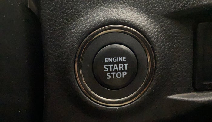 2018 Maruti Vitara Brezza ZDI PLUS AT DUAL TONE, Diesel, Automatic, 1,03,888 km, Keyless Start/ Stop Button