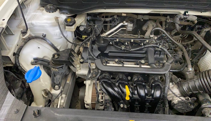 2021 Hyundai VENUE S+ 1.2, Petrol, Manual, 67,701 km, Engine View - Right