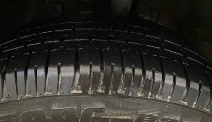 2021 Hyundai VENUE S+ 1.2, Petrol, Manual, 67,701 km, Left Front Tyre Tread