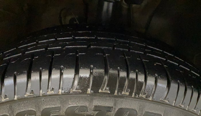 2021 Hyundai VENUE S+ 1.2, Petrol, Manual, 67,701 km, Right Front Tyre Tread