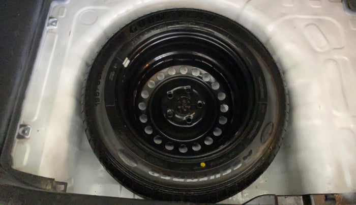 2021 Hyundai VENUE S+ 1.2, Petrol, Manual, 67,701 km, Spare Tyre