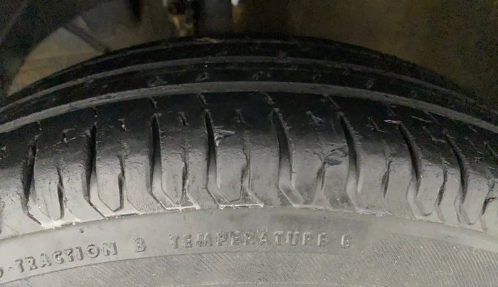 2019 Maruti Dzire VXI, Petrol, Manual, 42,110 km, Left Front Tyre Tread