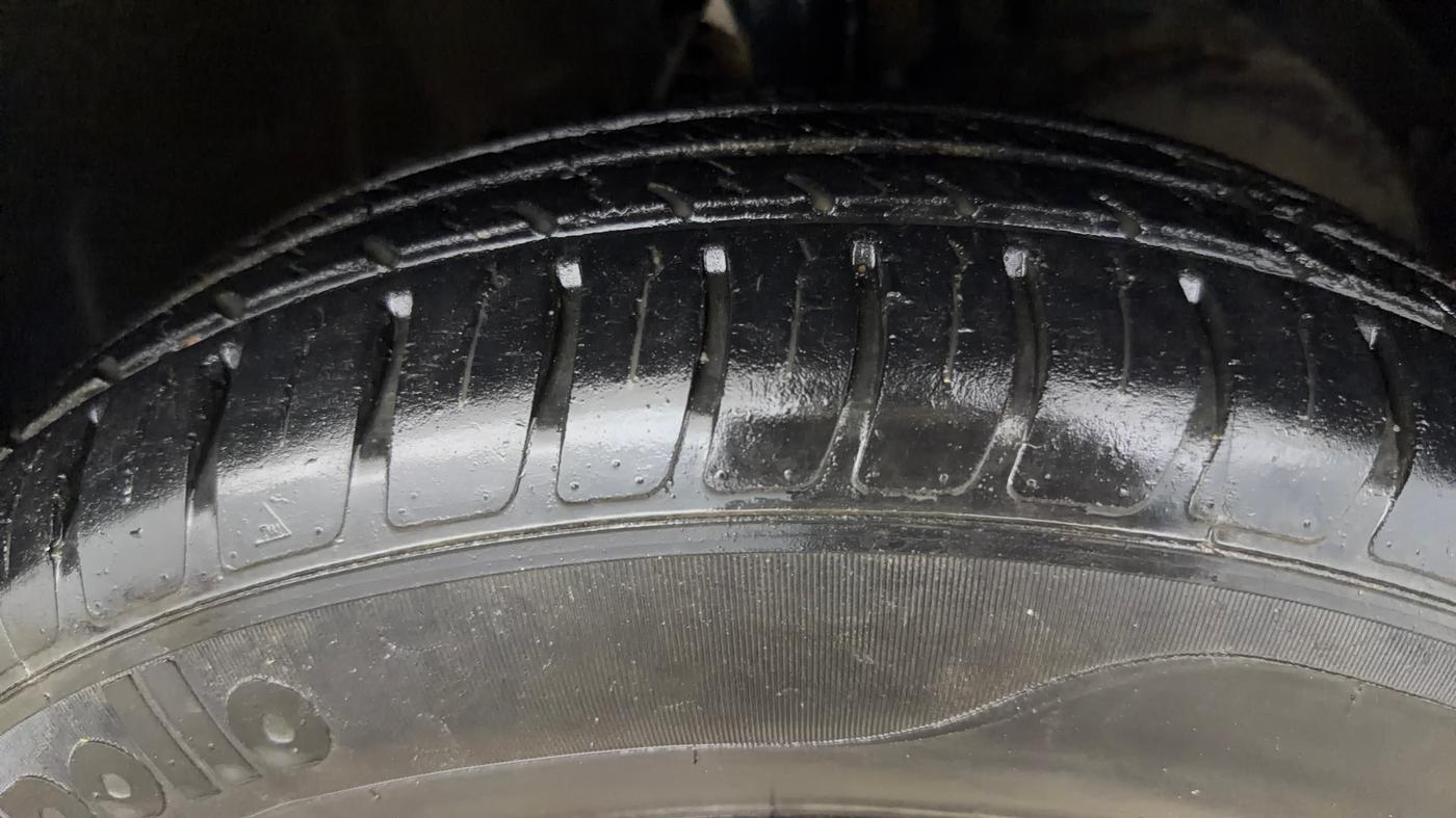 2021 Maruti Dzire LXI, Petrol, Manual, 39,650 km, Right Front Tyre Tread