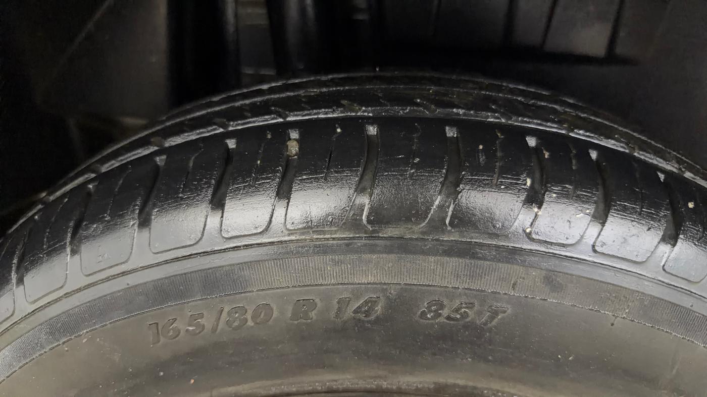 2021 Maruti Dzire LXI, Petrol, Manual, 39,650 km, Right Rear Tyre Tread
