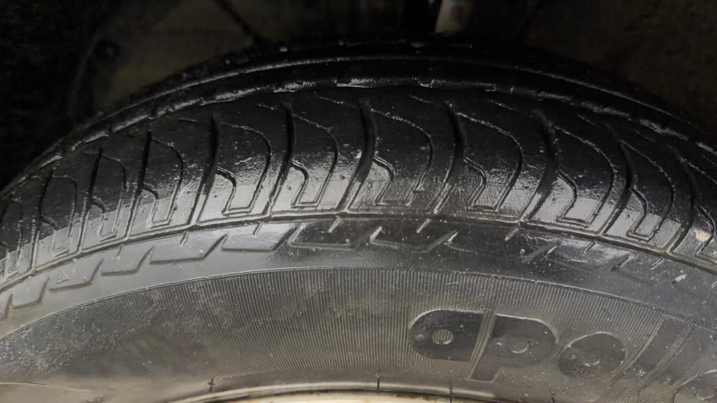 2021 Maruti Dzire LXI, Petrol, Manual, 39,650 km, Left Front Tyre Tread