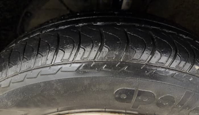 2021 Maruti Dzire LXI, Petrol, Manual, 39,650 km, Left Front Tyre Tread