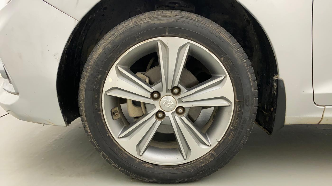 2017 Hyundai Verna 1.6 VTVT SX, Petrol, Manual, 89,581 km, Left Front Wheel