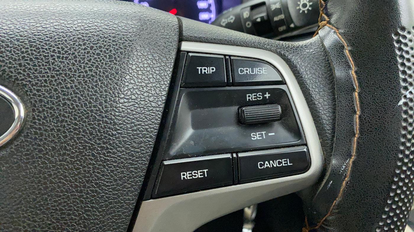 2017 Hyundai Verna 1.6 VTVT SX, Petrol, Manual, 89,581 km, Adaptive Cruise Control