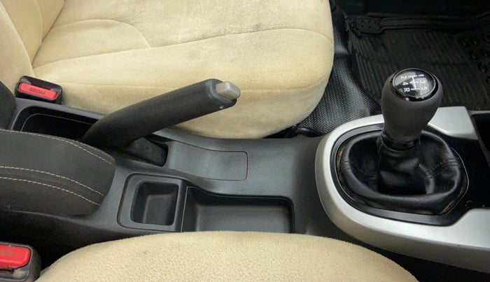 2017 Honda WR-V 1.2 i-VTEC VX MT, Petrol, Manual, 1,00,527 km, Gear Lever