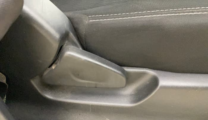 2018 Datsun Redi Go T(O) 1.0, Petrol, Manual, 31,437 km, Driver Side Adjustment Panel
