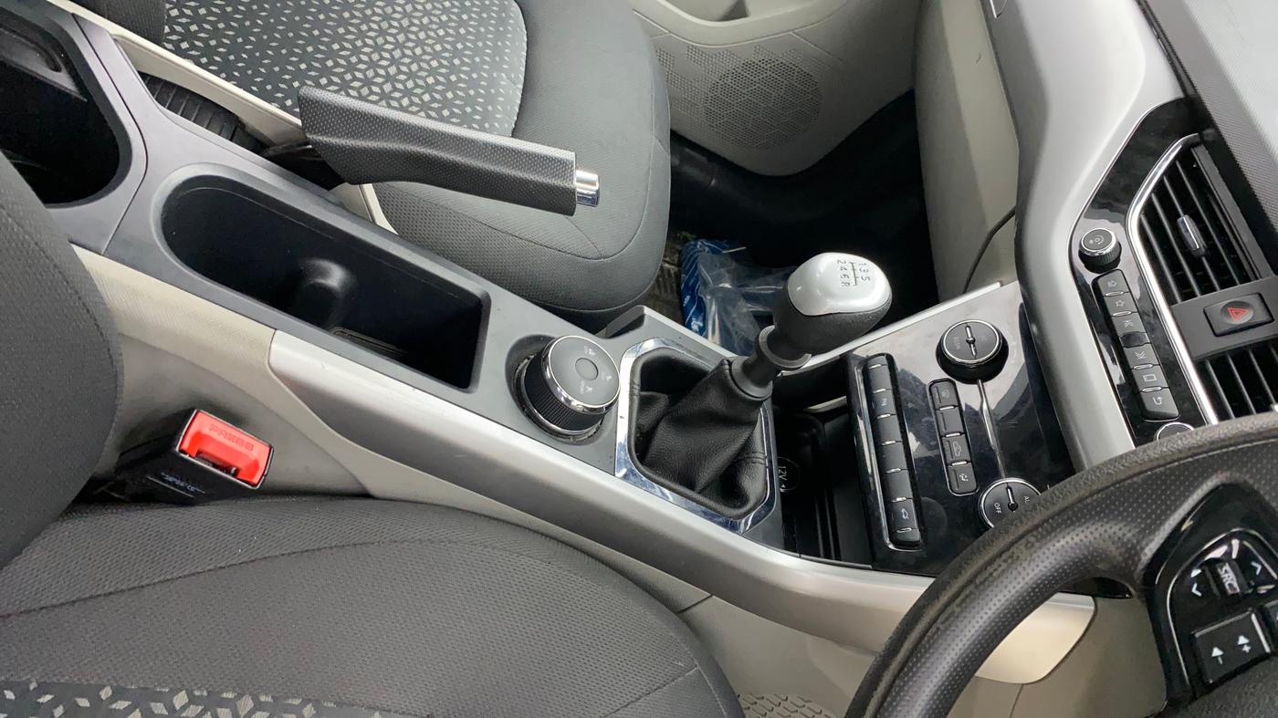 2018 Tata NEXON XZ PETROL, Petrol, Manual, 53,738 km, Gear Lever