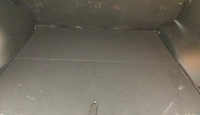 2016 Hyundai Creta SX PLUS 1.6 PETROL, Petrol, Manual, 60,484 km, Boot Inside