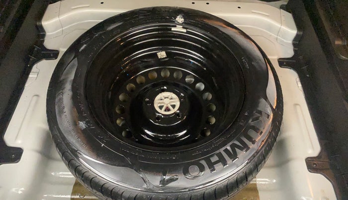 2016 Hyundai Creta SX PLUS 1.6 PETROL, Petrol, Manual, 60,484 km, Spare Tyre