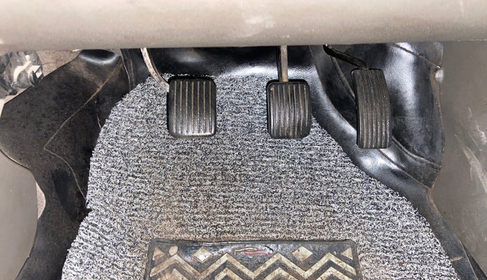 2013 Hyundai i10 ERA 1.1, CNG, Manual, 91,787 km, Pedals