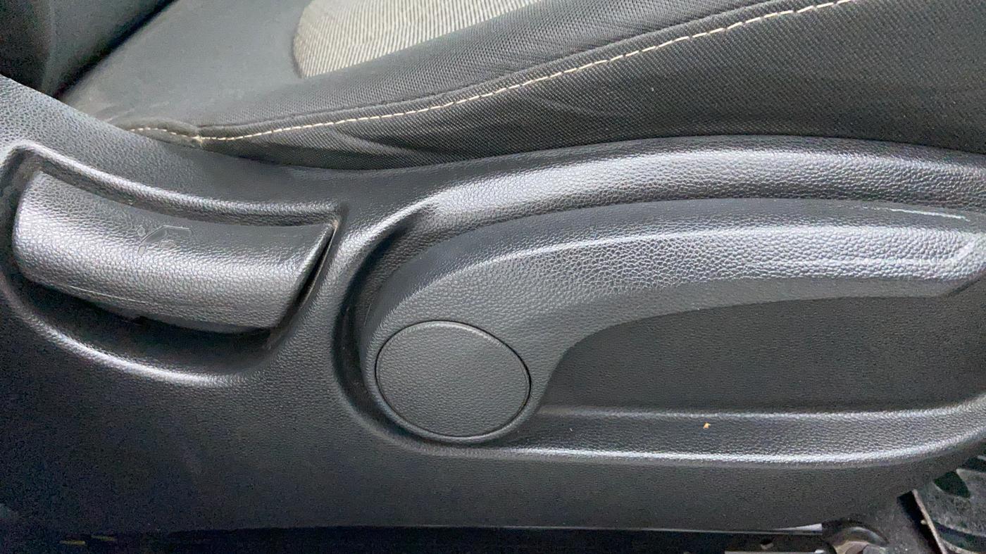 2018 Hyundai Creta 1.6 SX PLUS AUTO, Petrol, Automatic, 40,173 km, Driver Side Adjustment Panel