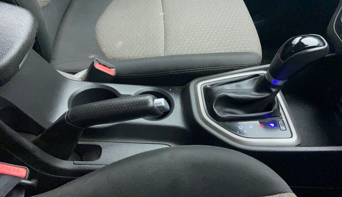 2018 Hyundai Creta 1.6 SX PLUS AUTO, Petrol, Automatic, 40,173 km, Gear Lever