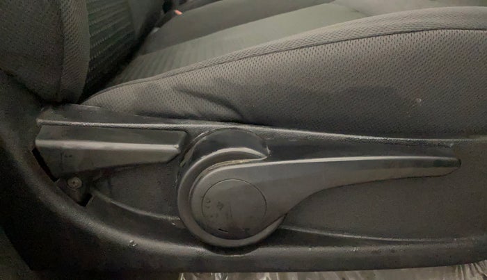 2017 Tata Tiago XZ PETROL, Petrol, Manual, 68,432 km, Driver Side Adjustment Panel