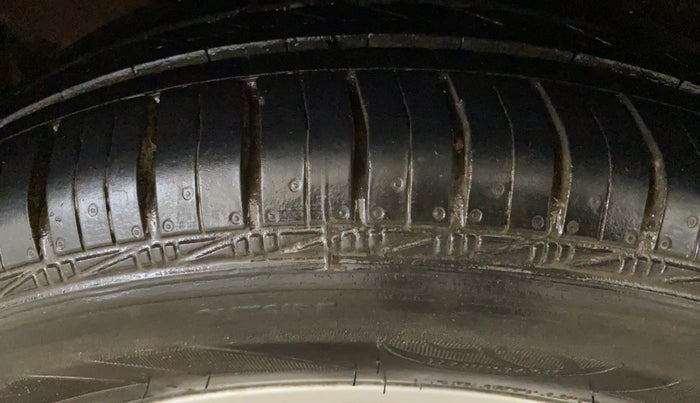 2017 Tata Tiago XZ PETROL, Petrol, Manual, 68,432 km, Right Rear Tyre Tread