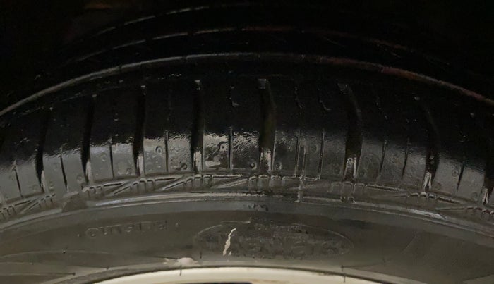 2017 Tata Tiago XZ PETROL, Petrol, Manual, 68,432 km, Left Front Tyre Tread
