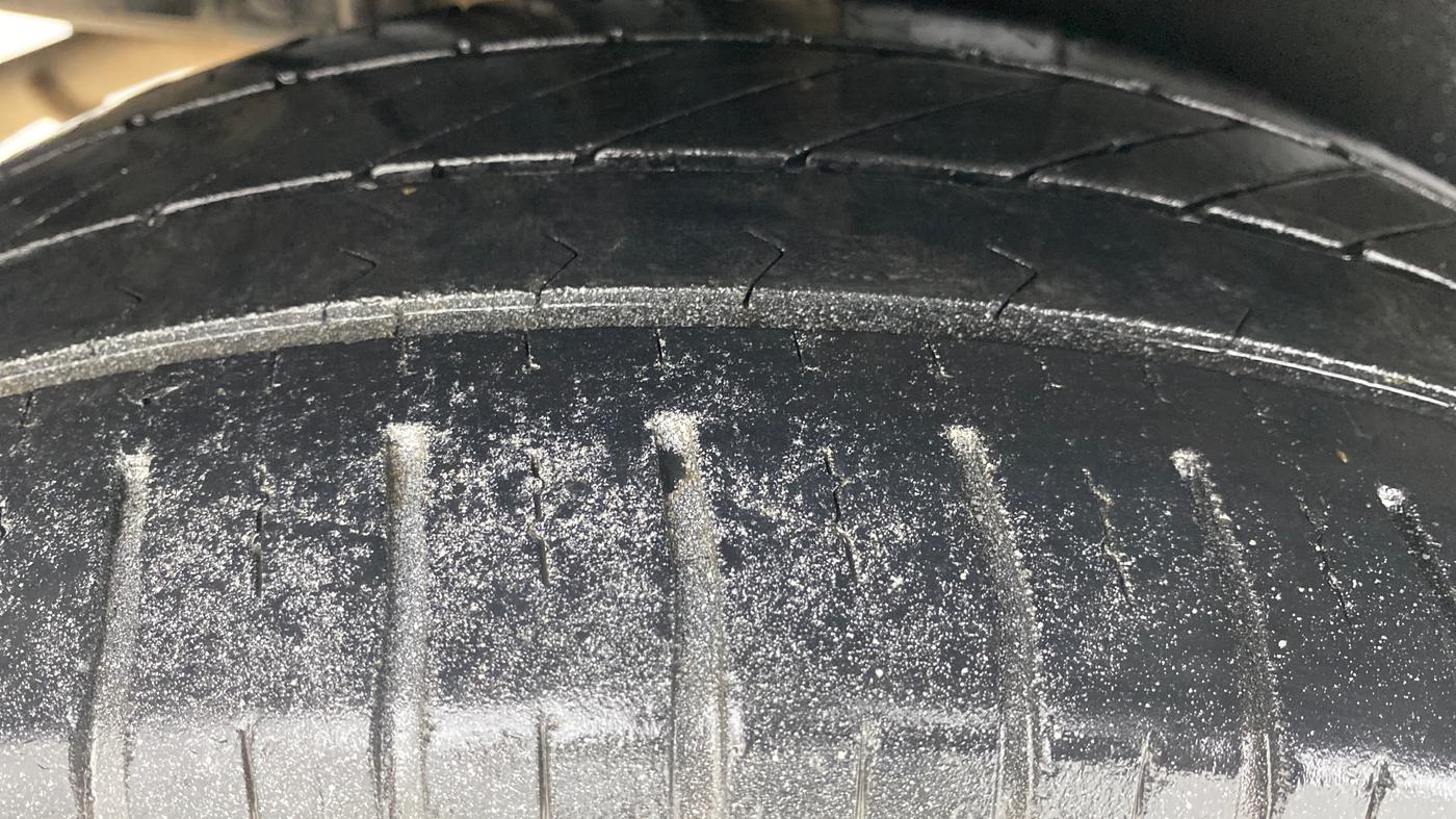 2015 Maruti Swift ZXI, Petrol, Manual, 54,581 km, Right Rear Tyre Tread