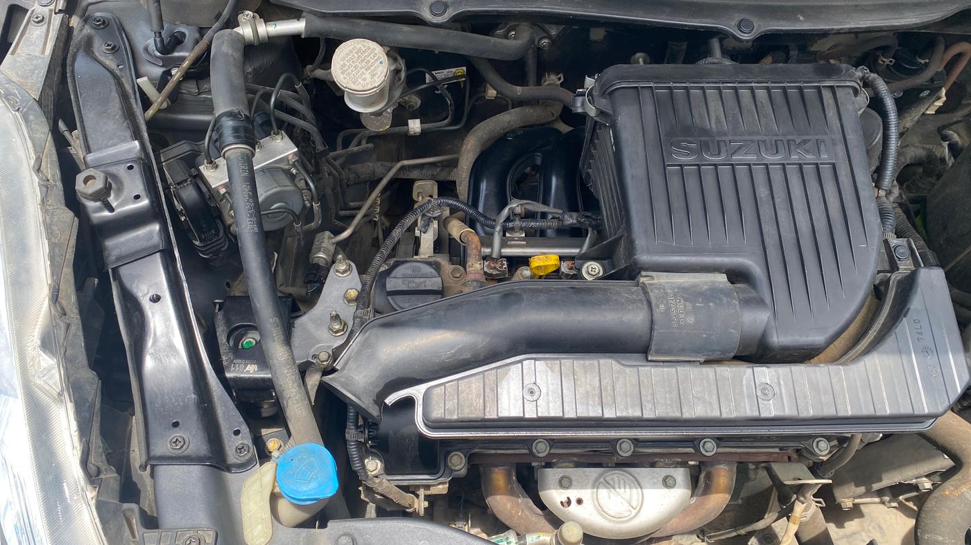 2015 Maruti Swift ZXI, Petrol, Manual, 54,581 km, Engine View - Right