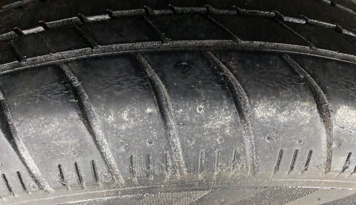 2017 Maruti Celerio VXI AMT, Petrol, Automatic, 39,343 km, Right Rear Tyre Tread