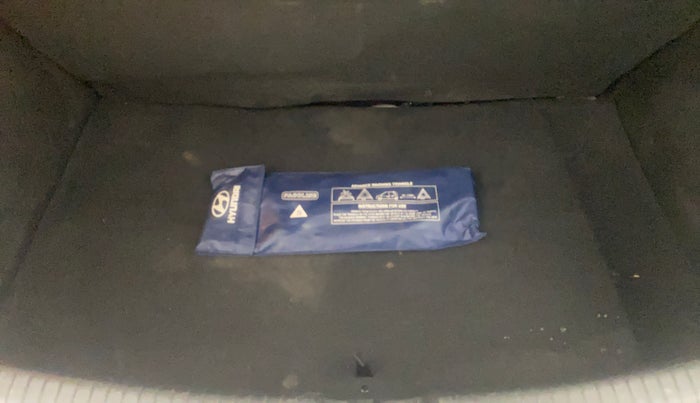 2014 Hyundai Grand i10 MAGNA 1.2 KAPPA VTVT, Petrol, Manual, 36,801 km, Boot Inside