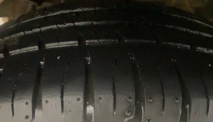 2014 Hyundai Grand i10 MAGNA 1.2 KAPPA VTVT, Petrol, Manual, 36,801 km, Right Rear Tyre Tread