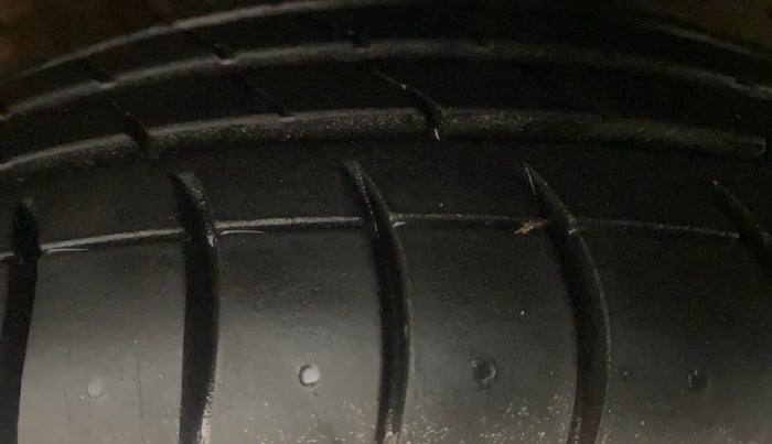 2014 Hyundai Grand i10 MAGNA 1.2 KAPPA VTVT, Petrol, Manual, 36,801 km, Right Front Tyre Tread